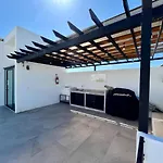 Central Apartment Near To Beach!